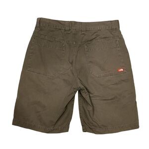 The North Face Men’s Shorts Olive Green Men’s Size 34 Long style#AU8W Outdoor